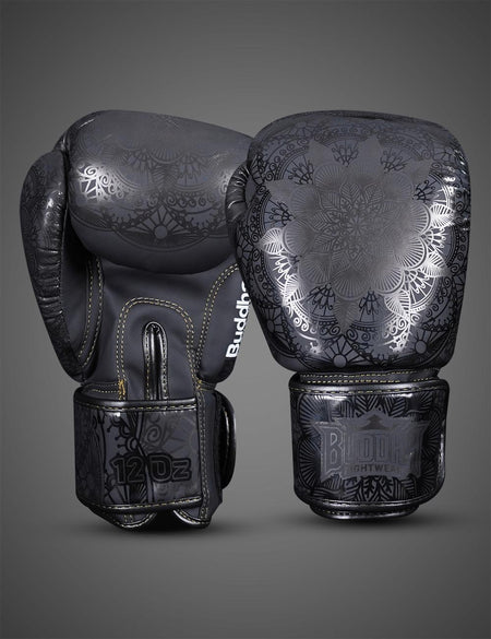 Boxhandschuhe mit dunklem Mandala-Motiv
