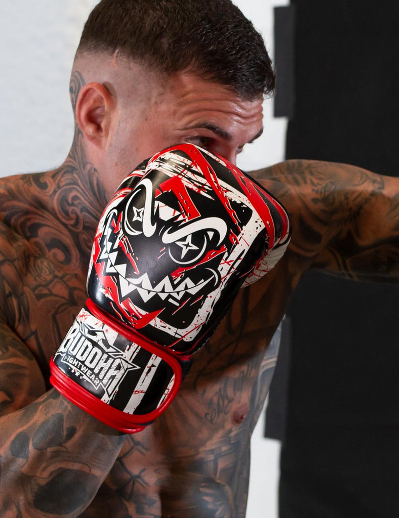 Guantes Buddha Creepy Negro Rojo Blanco para Boxeo y Muay Thai - Buddha Fight Wear