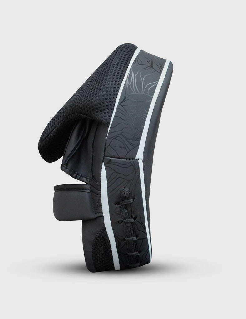 Manoplas de Boxeo Curvadas Buddha Premium Negras (Precio Par) - Buddha Fight Wear